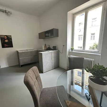 Apartment Charmantes Altbau-apartment In Der Altstadt