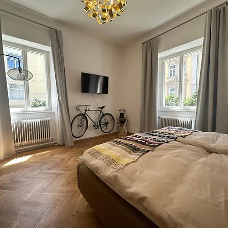 Charmantes Altbau-apartment In Der Altstadt * Salzburg