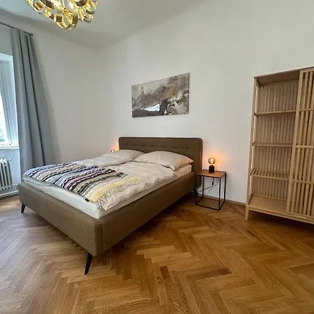 Apartment Charmantes Altbau-apartment In Der Altstadt