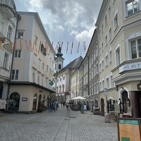 Charmantes Altbau-apartment In Der Altstadt 公寓