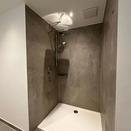 Charmantes Altbau-apartment In Der Altstadt 公寓