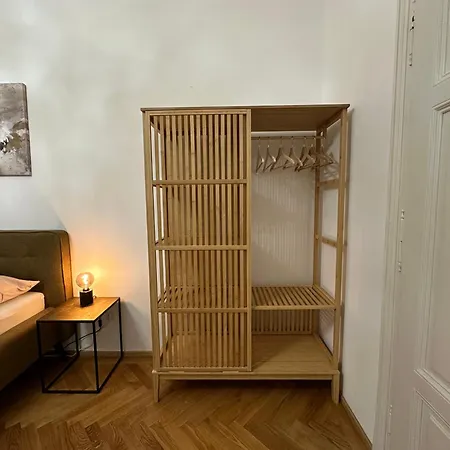 Charmantes Altbau-apartment In Der Altstadt